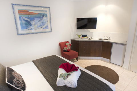 Gecko Lodge Kalbarri - Tourism Caloundra 9