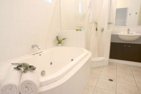 Gecko Lodge Kalbarri - Tourism Caloundra 7
