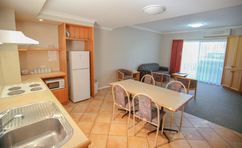 Esplanade Hotel Busselton - Tourism Caloundra 14