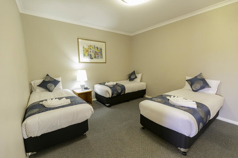 Esplanade Hotel Busselton - Tourism Caloundra 2