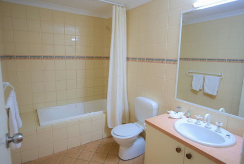 Esplanade Hotel Busselton - Tourism Caloundra 36