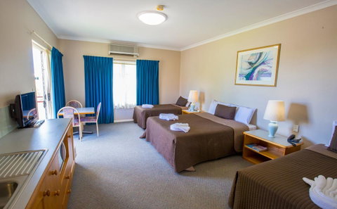 Esplanade Hotel Busselton - Tourism Caloundra 23