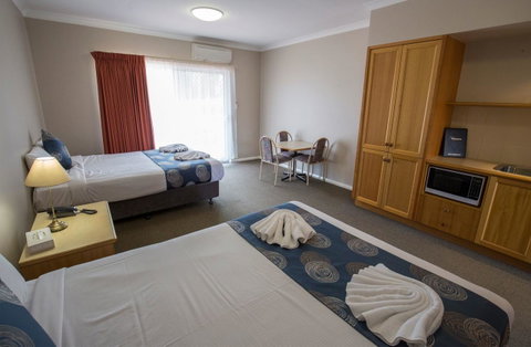 Esplanade Hotel Busselton - Tourism Caloundra 18