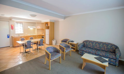 Esplanade Hotel Busselton - Tourism Caloundra 6