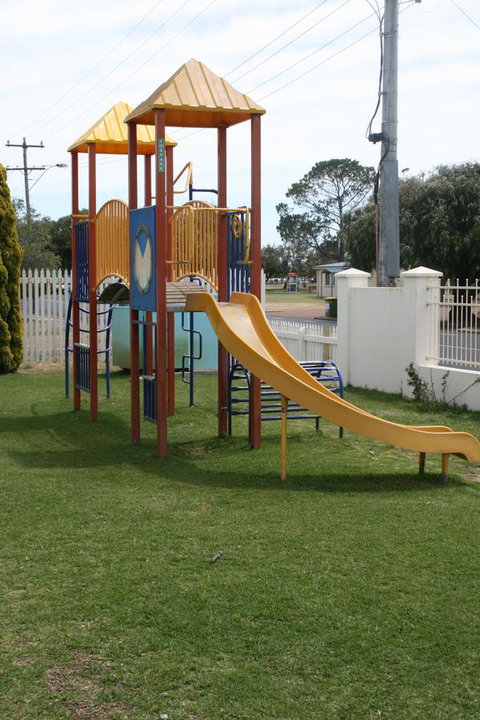 Esplanade Hotel Busselton - Tourism Caloundra 10