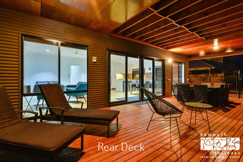8 Kestrel Place - PRIVATE JETTY & POOL - Tourism Caloundra 16