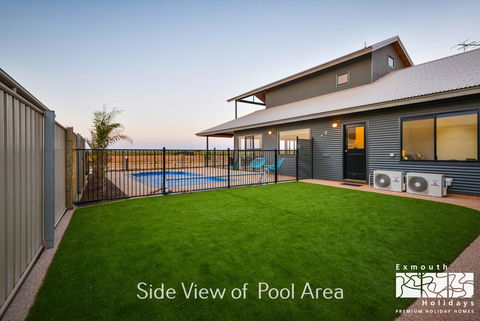 8 Kestrel Place - PRIVATE JETTY & POOL - Tourism Caloundra 17