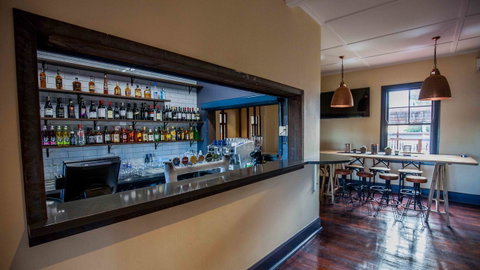 Beadon Bay Hotel - Tourism Caloundra 18