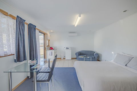 Queechy Motel - Tourism Caloundra 5