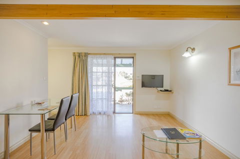 Queechy Motel - Tourism Caloundra 17