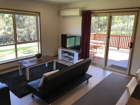 Loma Cottages - Tourism Caloundra 1