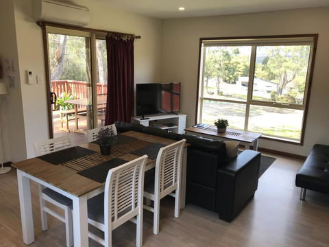 Loma Cottages - Tourism Caloundra 3