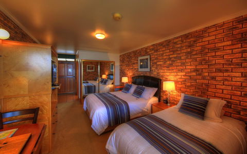 Stanley Village Waterfront Accommodation - Tourism Caloundra 23