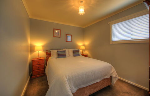 Stanley Village Waterfront Accommodation - Tourism Caloundra 21