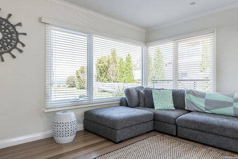 On The Beach Waterfront Apartment - Tourism Caloundra 2