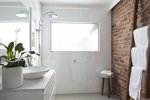 On The Beach Waterfront Apartment - Tourism Caloundra 5