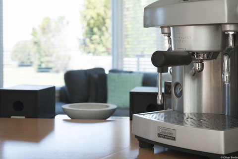 On The Beach Waterfront Apartment - Tourism Caloundra 6