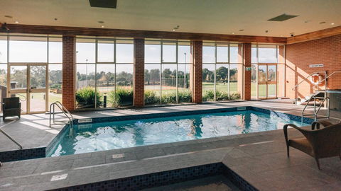 Country Club Tasmania - Tourism Caloundra 4