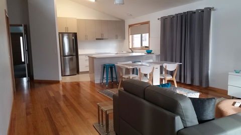 Base Camp - Tourism Caloundra 18