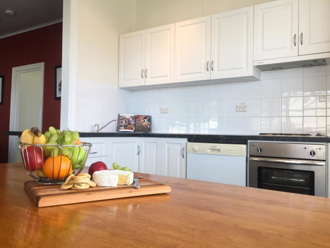 Stanley Hotel & Apartments - Tourism Caloundra 17