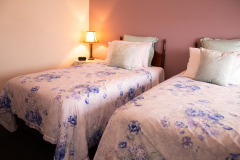 Stanley Hotel & Apartments - Tourism Caloundra 13