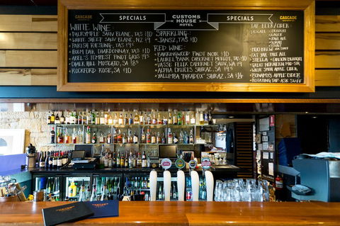 Customs House Hotel - Tourism Caloundra 7