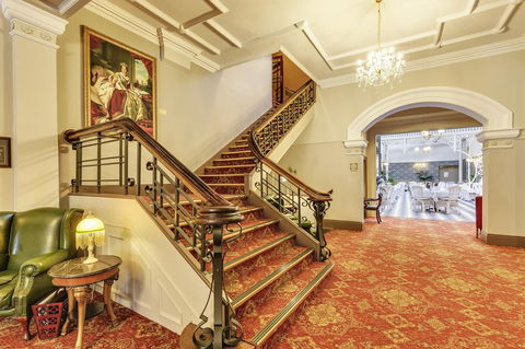 Hadley\'s Orient Hotel - Tourism Caloundra 11