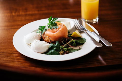 Hadley\'s Orient Hotel - Tourism Caloundra 4