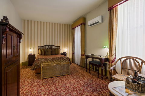 Hadley\'s Orient Hotel - Tourism Caloundra 31