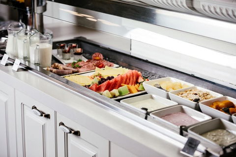 Hadley\'s Orient Hotel - Tourism Caloundra 7