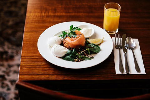 Hadley\'s Orient Hotel - Tourism Caloundra 3