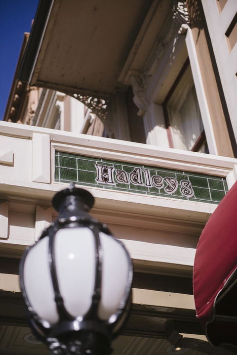 Hadley\'s Orient Hotel - Tourism Caloundra 35