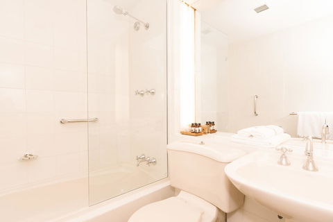 Hadley\'s Orient Hotel - Tourism Caloundra 39