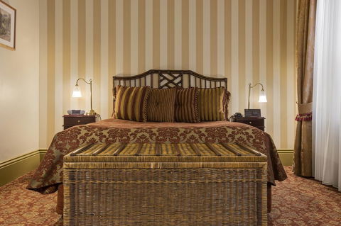 Hadley\'s Orient Hotel - Tourism Caloundra 30