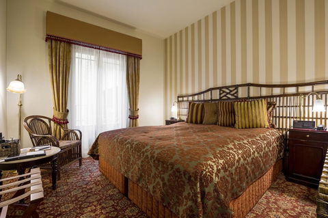 Hadley\'s Orient Hotel - Tourism Caloundra 32