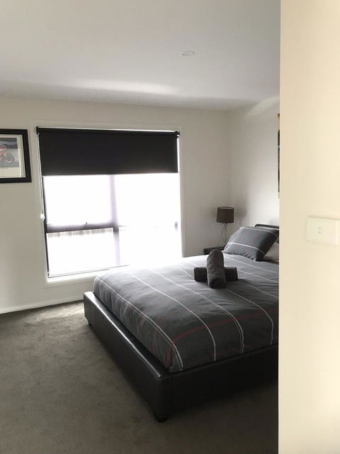 Georges Bay Apartments - Tourism Caloundra 5
