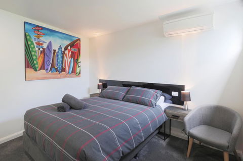 Georges Bay Apartments - Tourism Caloundra 23