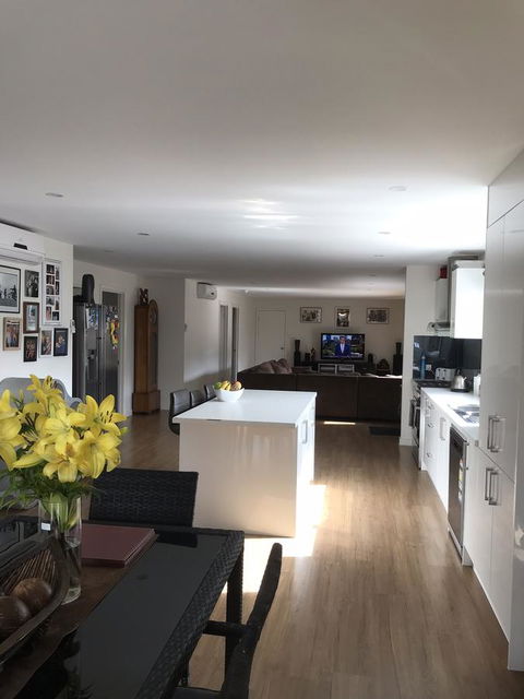Georges Bay Apartments - Tourism Caloundra 6