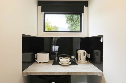 Georges Bay Apartments - Tourism Caloundra 17