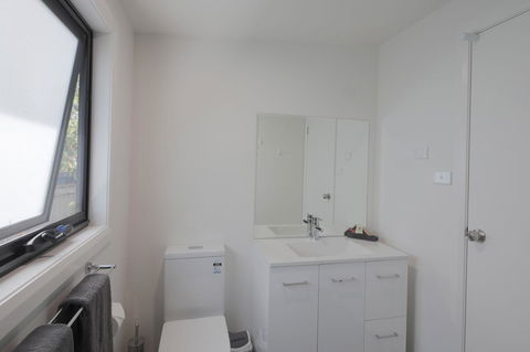 Georges Bay Apartments - Tourism Caloundra 20