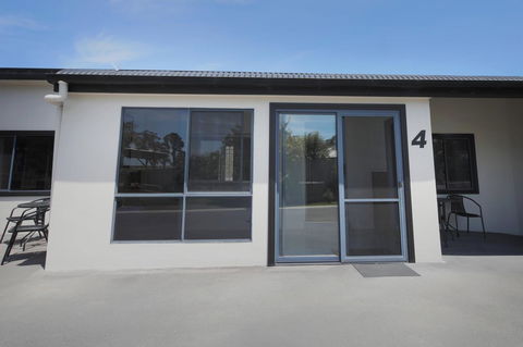Georges Bay Apartments - Tourism Caloundra 35
