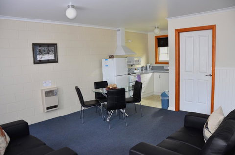 Castaway Holiday Apartments - Tourism Caloundra 12
