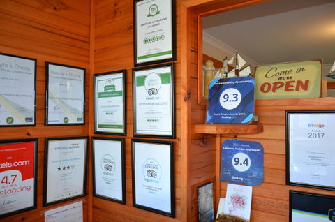 Castaway Holiday Apartments - Tourism Caloundra 16