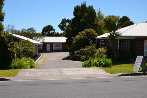 Castaway Holiday Apartments - Tourism Caloundra 24