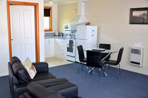 Castaway Holiday Apartments - Tourism Caloundra 23