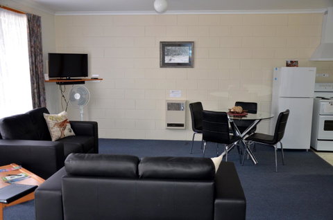 Castaway Holiday Apartments - Tourism Caloundra 21