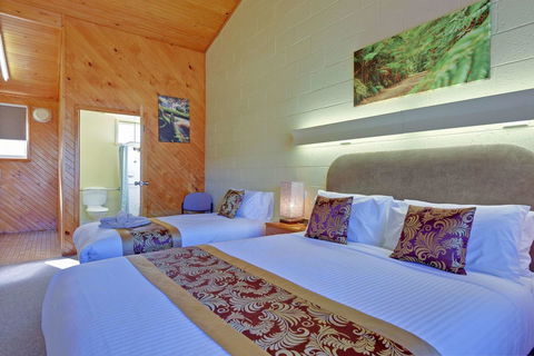 Gold Rush Inn - Tourism Caloundra 8