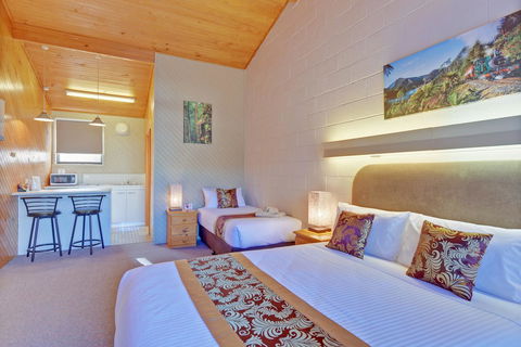 Gold Rush Inn - Tourism Caloundra 4