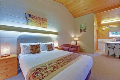 Gold Rush Inn - Tourism Caloundra 25