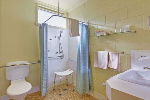 Gold Rush Inn - Tourism Caloundra 14